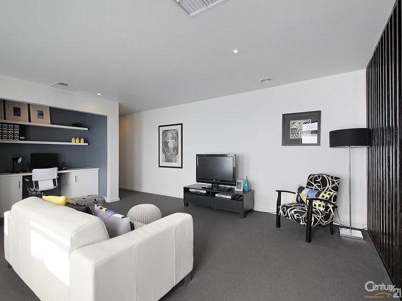 2/27 Loranne Street, Bentleigh VIC 3204