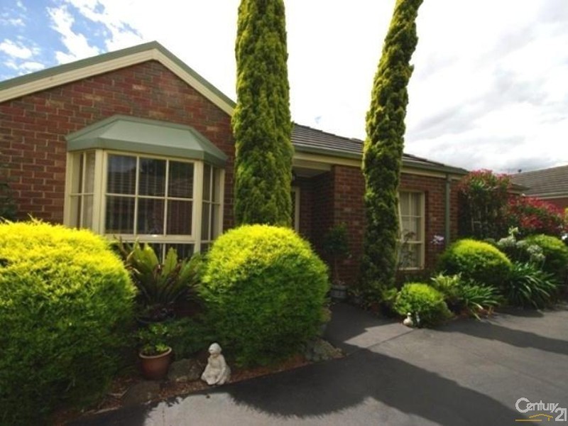 2/4 Katoomba Street, Hampton East VIC 3188