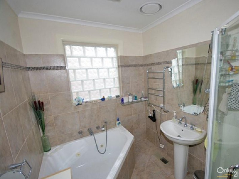 2/7 Howe Street, Murrumbeena VIC 3163