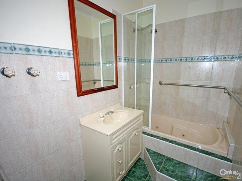 2/17 Wheeler Street, Ormond VIC 3204