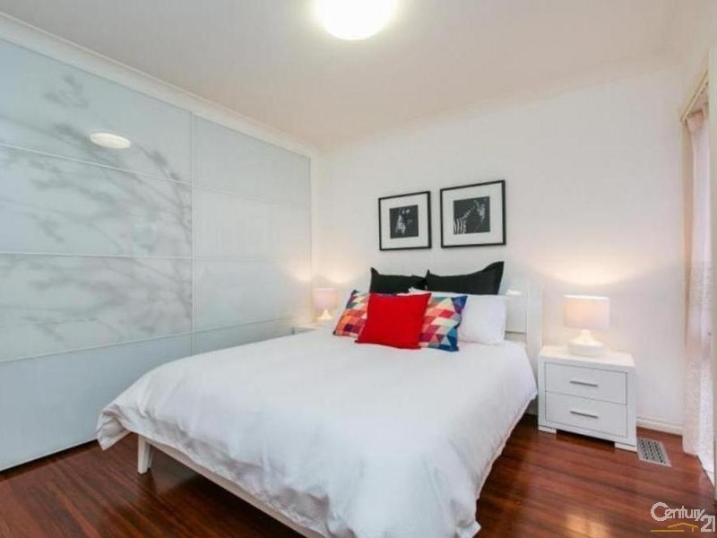 2/234 Booran Road, Ormond VIC 3204