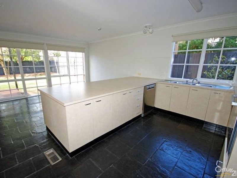 38 Clee Street, Mckinnon VIC 3204