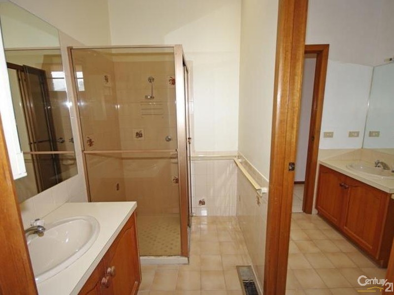 20 Wild Cherry Road, Carnegie VIC 3163