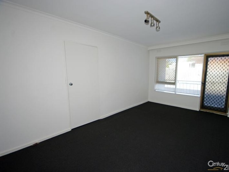 4/264 Neerim Road, Carnegie VIC 3163