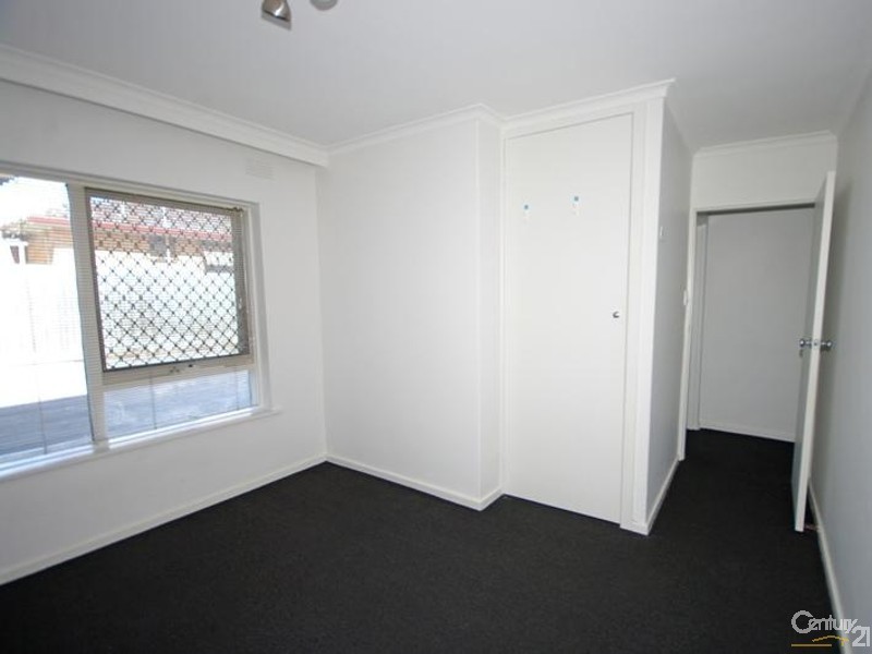 4/264 Neerim Road, Carnegie VIC 3163