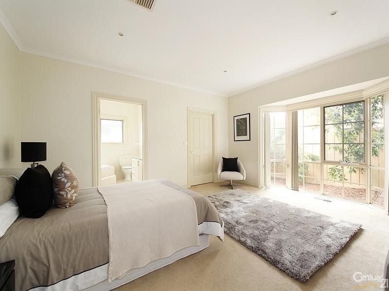 2/19 Milford Street, Bentleigh East VIC 3165