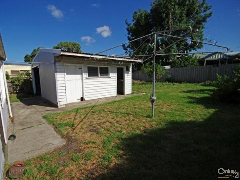 17 Glennie Avenue, Oakleigh South VIC 3167