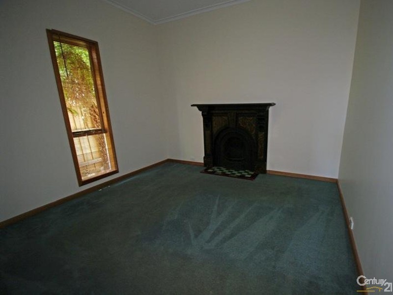 39 Carlton Street, Mckinnon VIC 3204