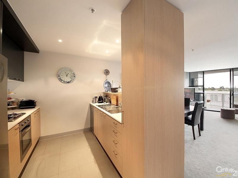 205/175 Kangaroo Road, Hughesdale VIC 3166