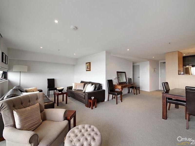 205/175 Kangaroo Road, Hughesdale VIC 3166