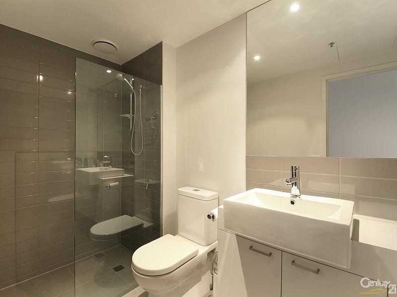 205/175 Kangaroo Road, Hughesdale VIC 3166