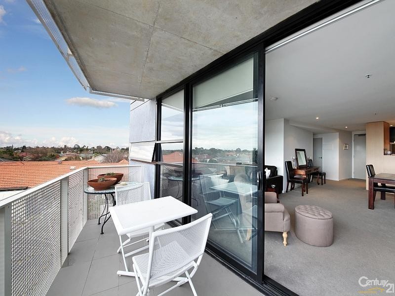 205/175 Kangaroo Road, Hughesdale VIC 3166