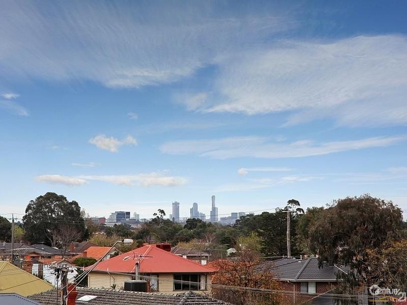 205/175 Kangaroo Road, Hughesdale VIC 3166