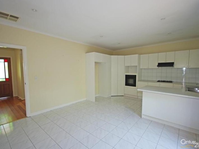 2/28 Murrong Avenue, Bentleigh East VIC 3165