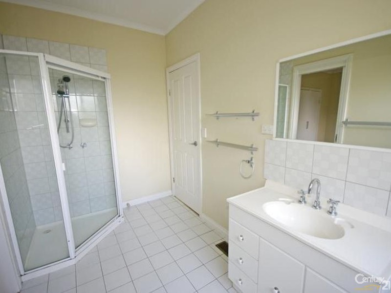 2/28 Murrong Avenue, Bentleigh East VIC 3165