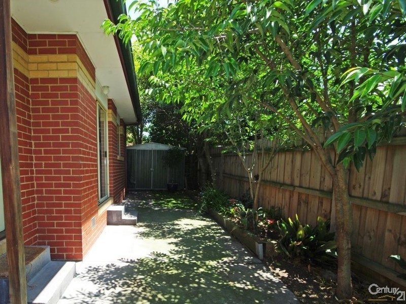 2/28 Murrong Avenue, Bentleigh East VIC 3165