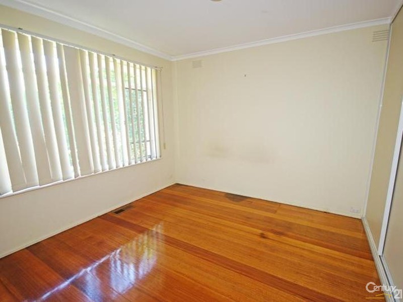 16 Tasman Road, Bentleigh East VIC 3165