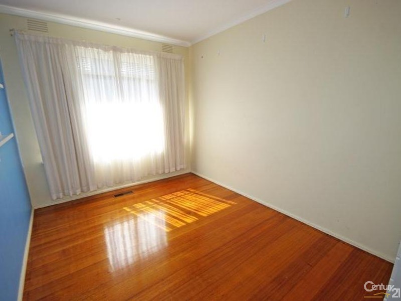 16 Tasman Road, Bentleigh East VIC 3165