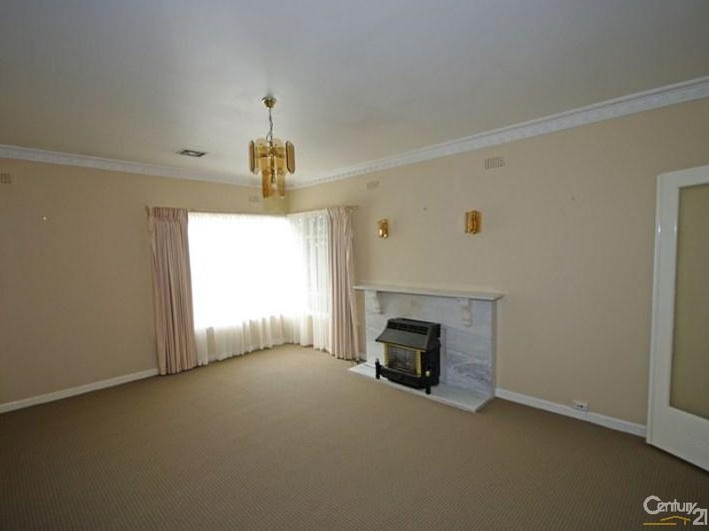 18 Wavell Street, Mckinnon VIC 3204