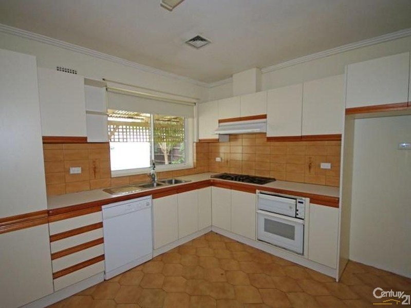 18 Wavell Street, Mckinnon VIC 3204