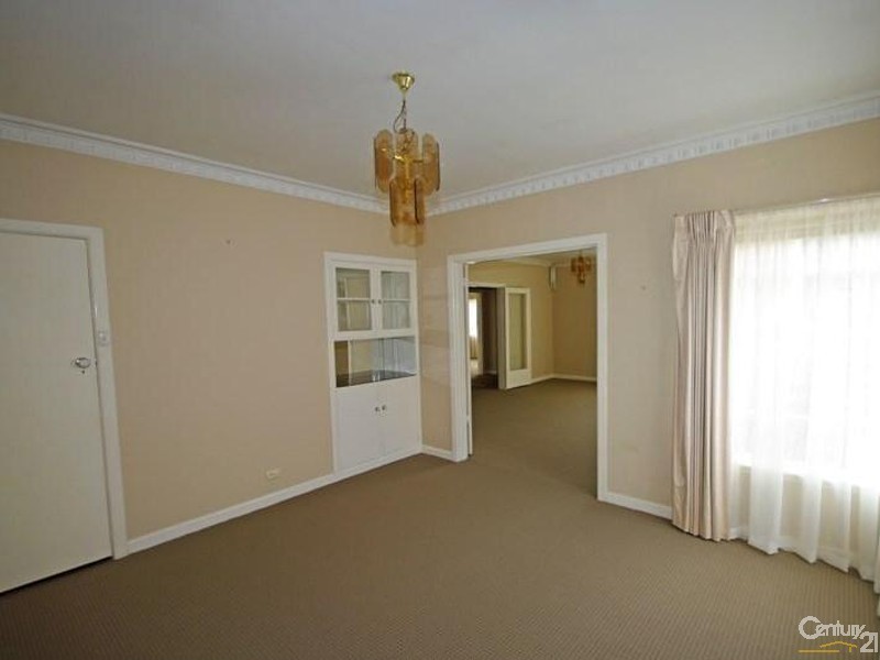 18 Wavell Street, Mckinnon VIC 3204