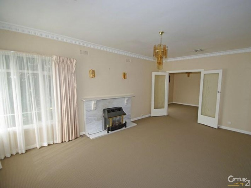 18 Wavell Street, Mckinnon VIC 3204