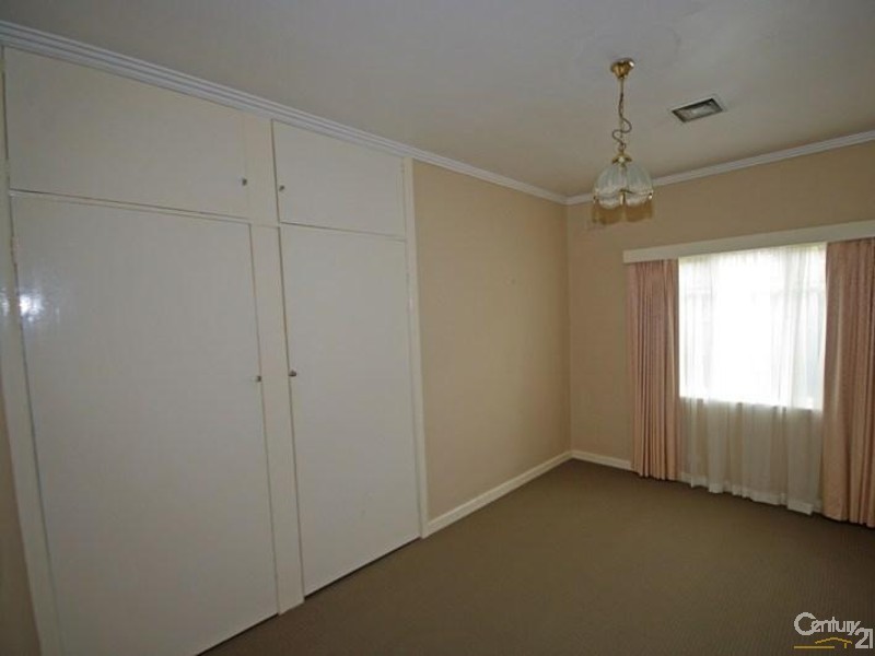 18 Wavell Street, Mckinnon VIC 3204