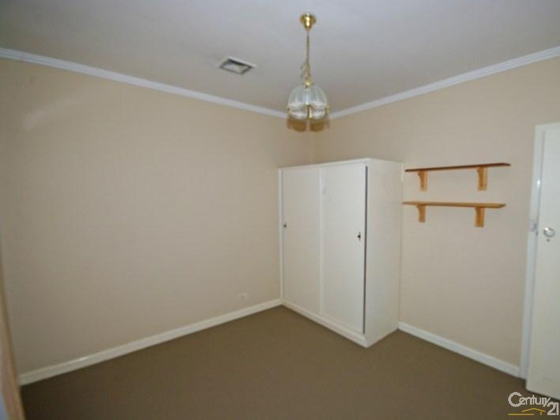 18 Wavell Street, Mckinnon VIC 3204