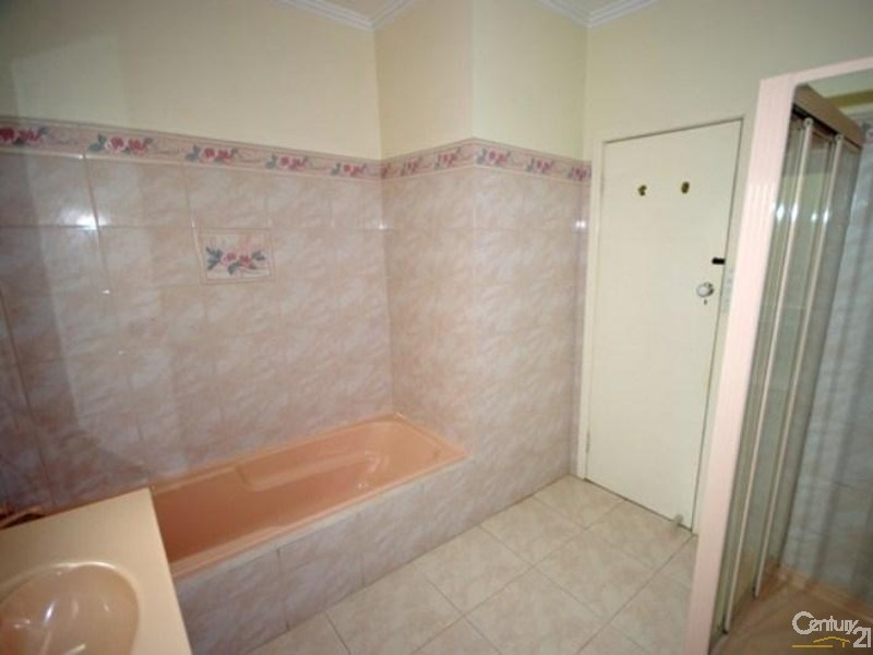 18 Wavell Street, Mckinnon VIC 3204