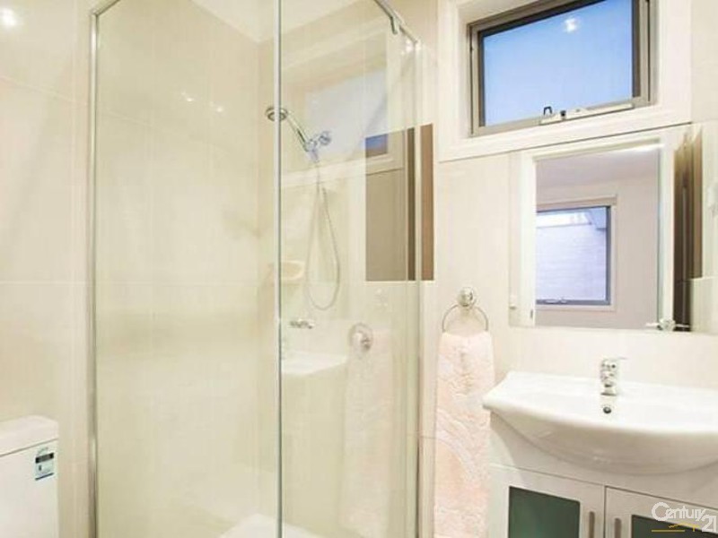 2/131 Tucker Road, Bentleigh VIC 3204