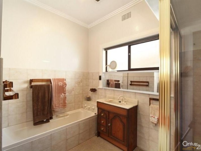 23 Buckingham Avenue, Bentleigh VIC 3204