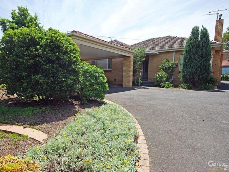 10 Tatong Road, Brighton East VIC 3187