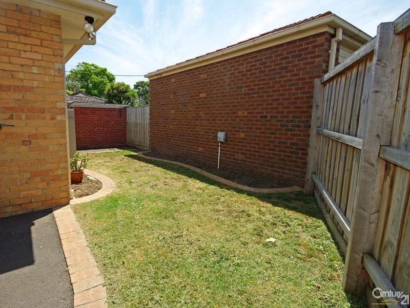 10 Tatong Road, Brighton East VIC 3187