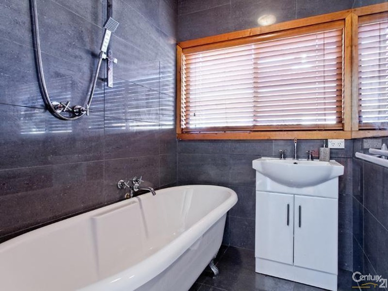 10 Richard Street, Bentleigh East VIC 3165