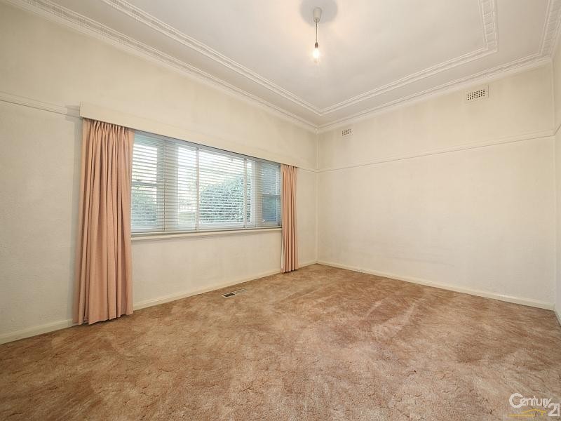 15 Bowen Street, Hughesdale VIC 3166