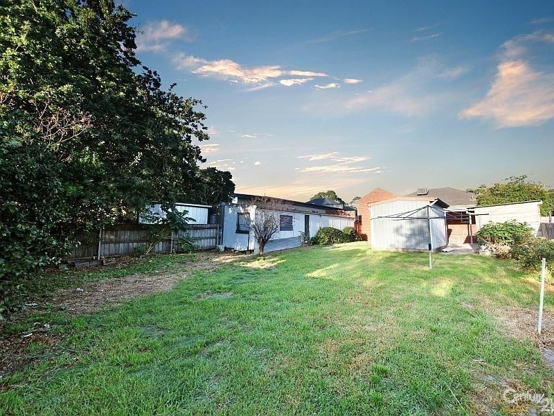 15 Bowen Street, Hughesdale VIC 3166