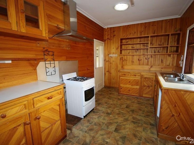 136 East Boundary Road, Bentleigh East VIC 3165