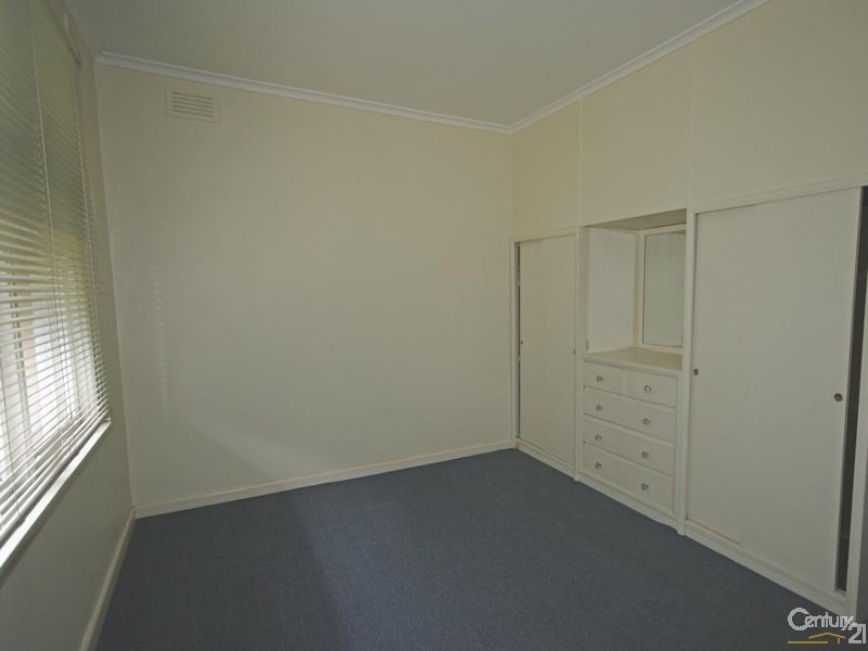 8 Neville Street, Bentleigh East VIC 3165