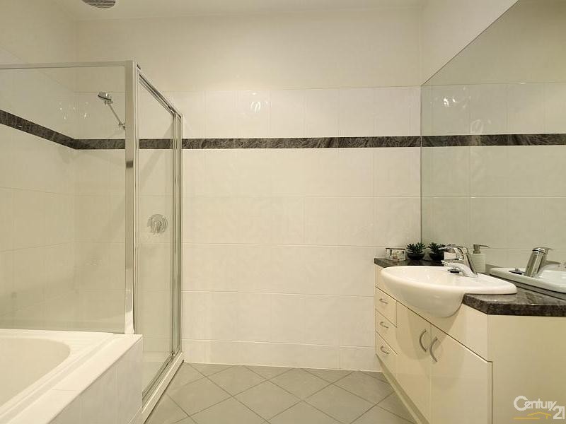 2/44 Lindsay Street, Mckinnon VIC 3204