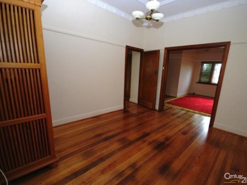 95 McKinnon Road, Mckinnon VIC 3204