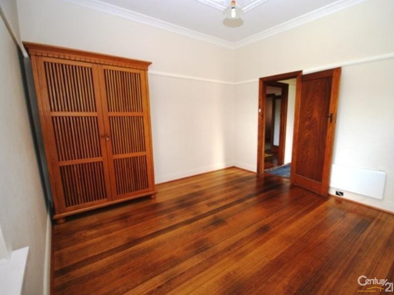 95 McKinnon Road, Mckinnon VIC 3204