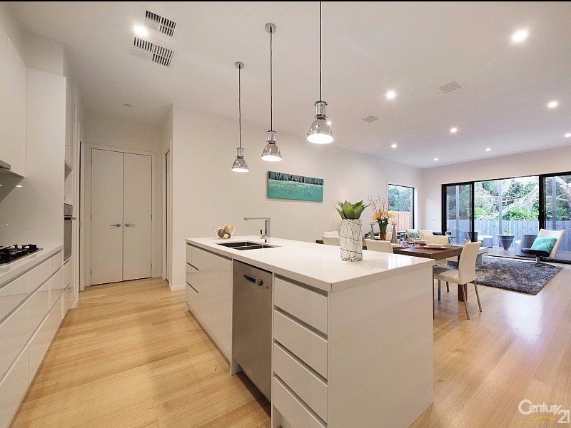 6B Sassella Street, Bentleigh East VIC 3165