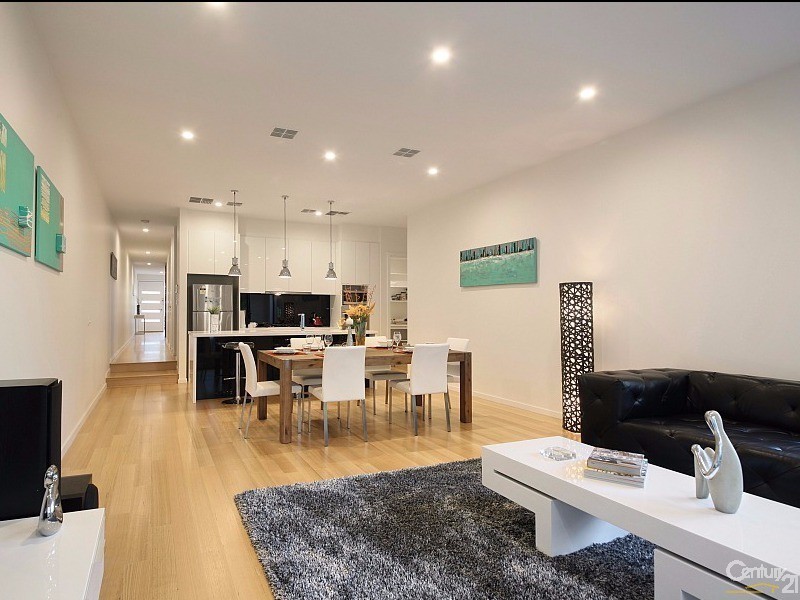 6B Sassella Street, Bentleigh East VIC 3165