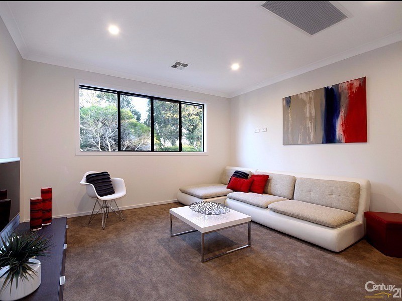 6B Sassella Street, Bentleigh East VIC 3165