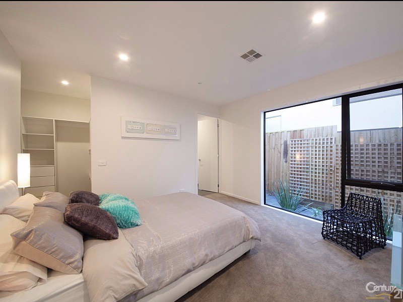 6B Sassella Street, Bentleigh East VIC 3165