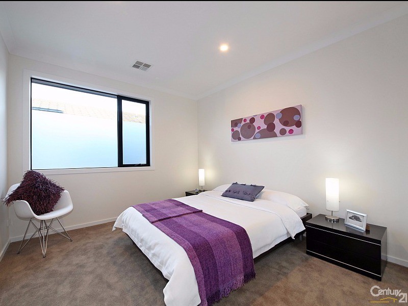 6B Sassella Street, Bentleigh East VIC 3165