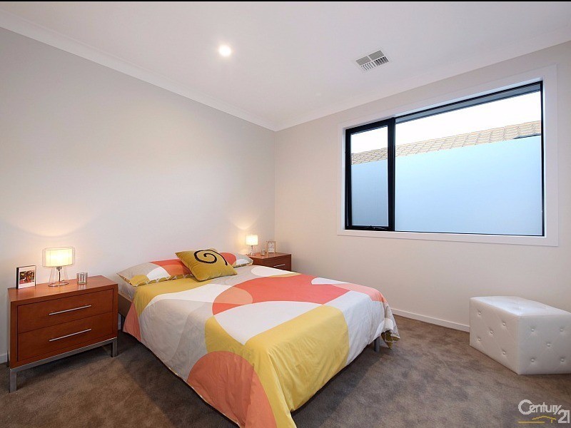 6B Sassella Street, Bentleigh East VIC 3165