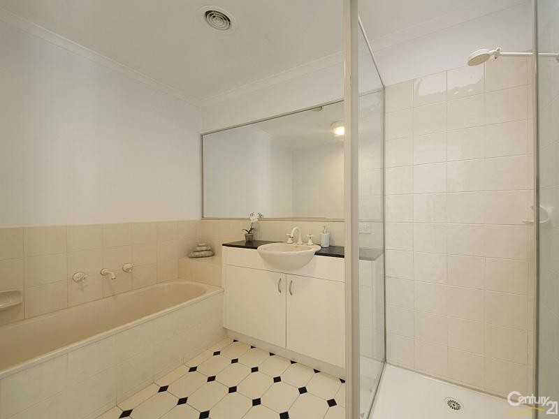 15/1D Tovan Akas Avenue, Bentleigh VIC 3204