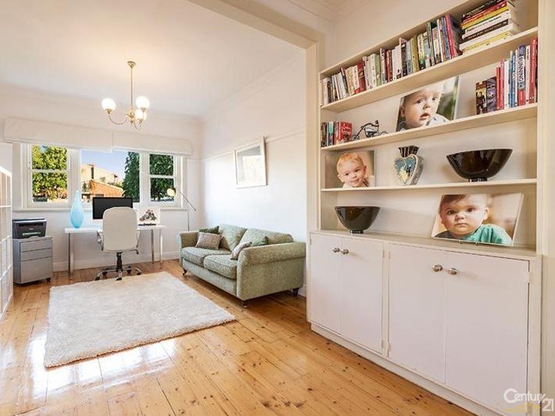 13 Primrose Crescent, Brighton East VIC 3187