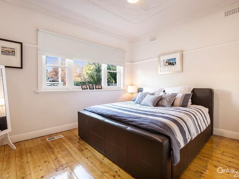 13 Primrose Crescent, Brighton East VIC 3187